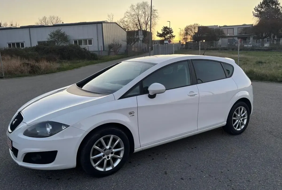 Gebraucht Seat Leon 140 PS (102 kW) 2012 Weiß Kleinwagen