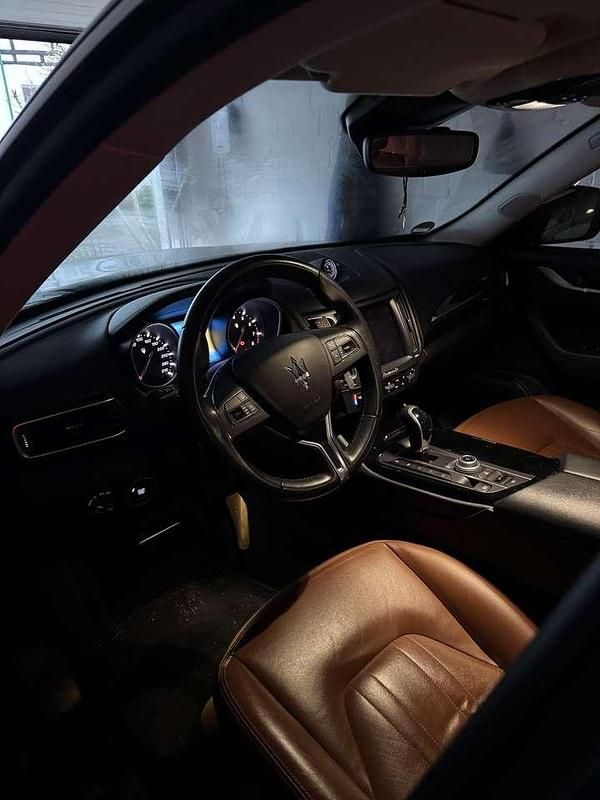 Gebraucht Maserati Levante 430 PS (316 kW) 2016 SUV