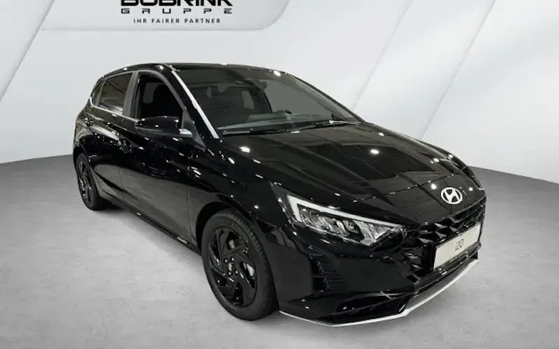 Gebraucht Hyundai i20 Blackline 90 PS (66 kW) 2026 Phantom black / met Kleinwagen