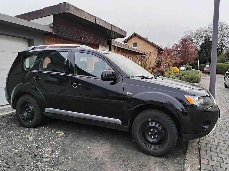 Gebraucht Mitsubishi Outlander 177 PS (130 kW) 2008 Schwarz SUV