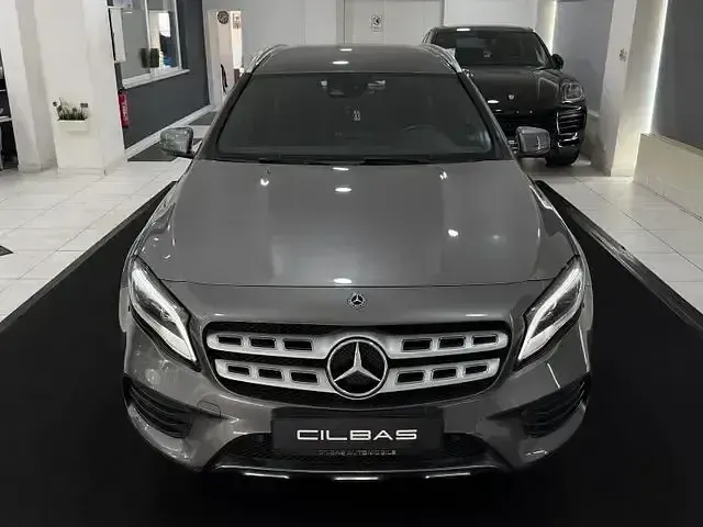 Gebraucht Mercedes GLA250 AMG 211 PS (155 kW) 2018 Grau SUV