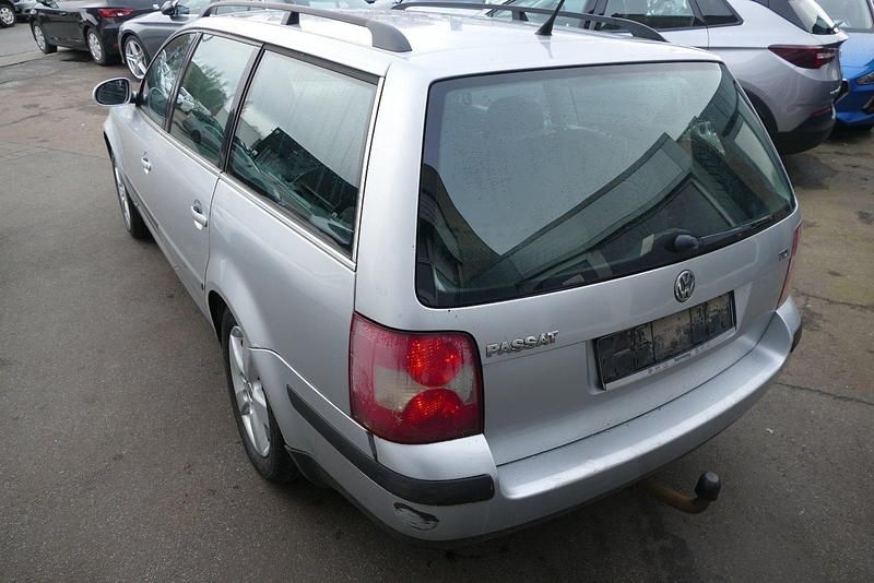 Gebraucht VW Passat 101 PS (74 kW) 2004 Silber Kombi