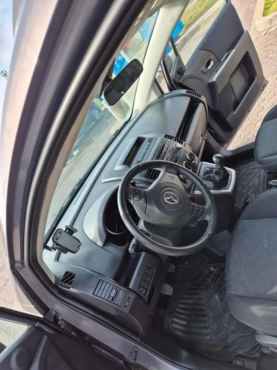 Gebraucht Mazda 5 145 PS (106 kW) 2009 Andere farben Van / Kleinbus
