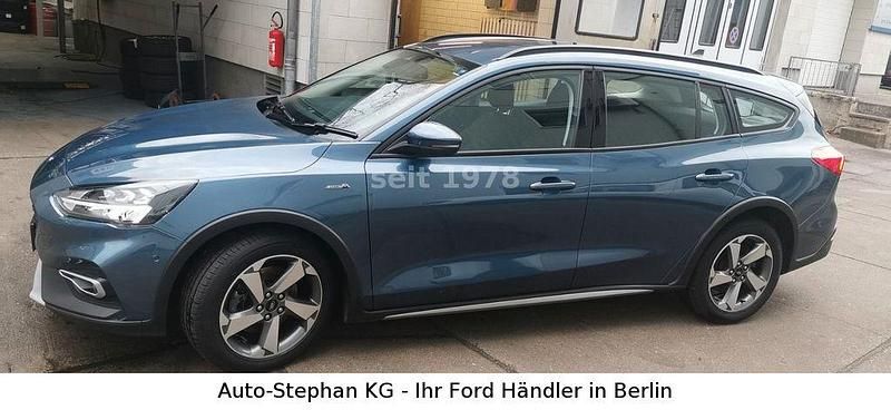Second-hand Ford Focus Active 150 CP (110 kW) 2020 Albastru Berlinǎ