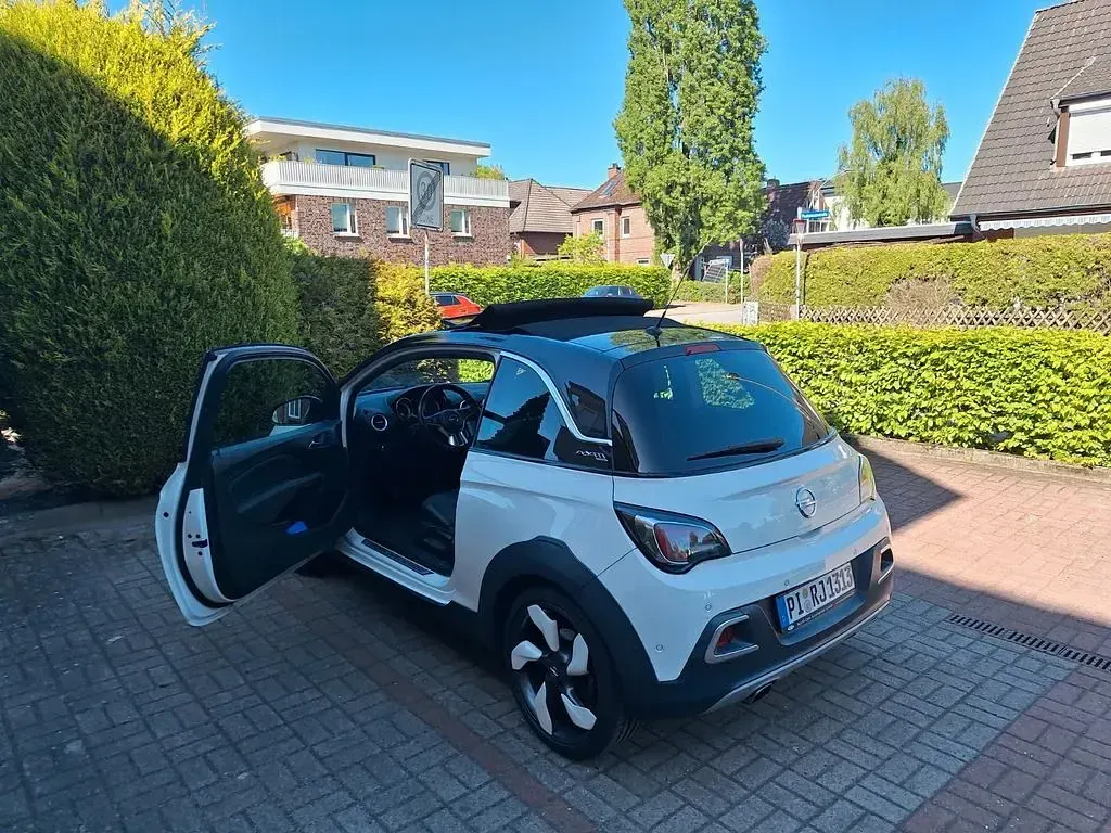Gebraucht Opel Adam Rocks Rocks 116 PS (85 kW) 2016 Weiß Kleinwagen