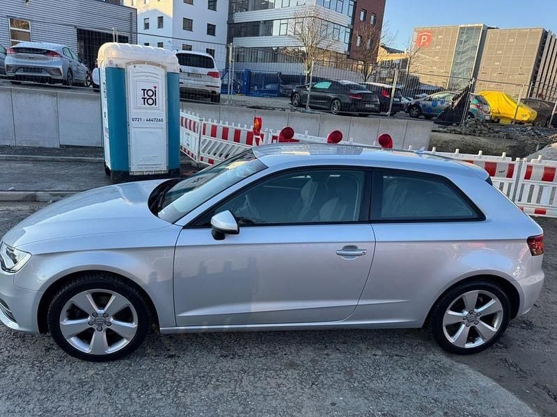 Gebraucht Audi A3 Attraction 122 PS (89 kW) 2013 Silber Limousine