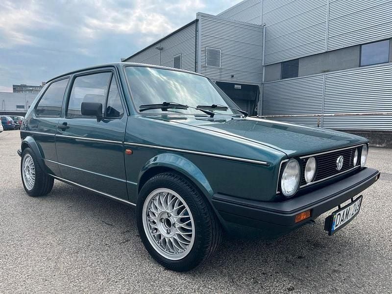 Gebraucht VW Golf I 50 PS (36 kW) 1983 Grün Kleinwagen