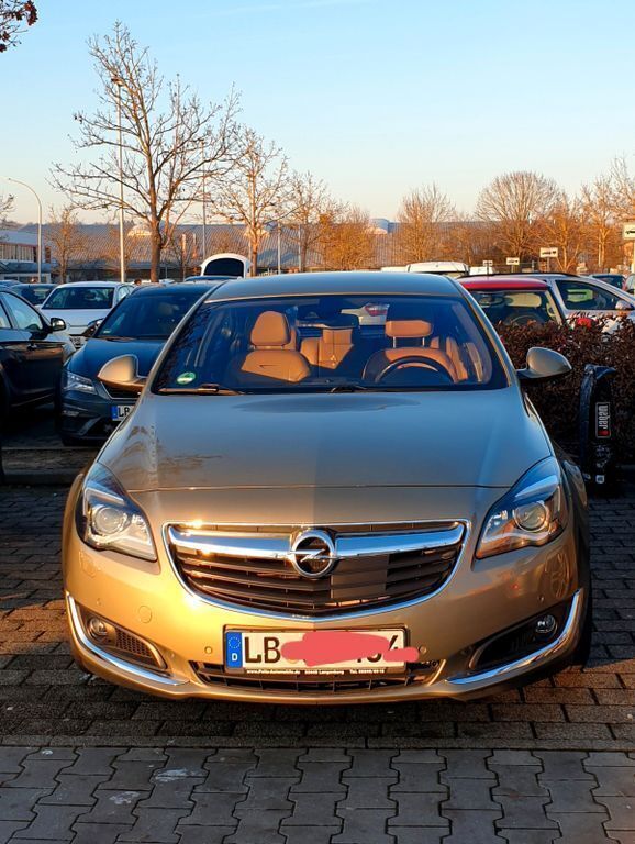 Grün Gebraucht 2014 Opel Insignia Business Edition Limousine | 19.800 € - Bild 1/4
