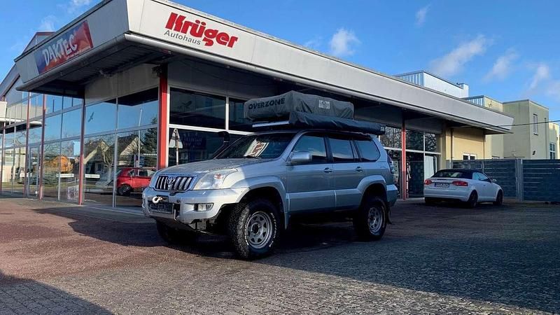 Satinsilber metallic Gebraucht 2003 Toyota Land Cruiser SUV | 27.800 € - Bild 1/4