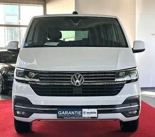 Second-hand VW Multivan 204 CP (150 kW) 2021 Alb Monovolum