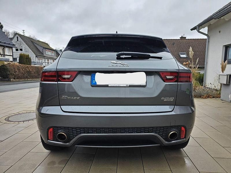 Gebraucht Jaguar E-Pace R-Dynamic 241 PS (177 kW) 2019 Grau SUV