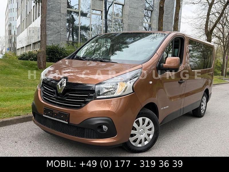 Usata Renault Trafic Expression 145 CV (106 kW) 2016 Marrone Monovolume