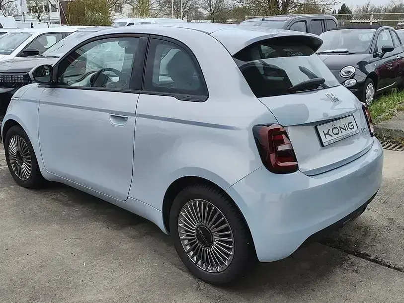 Gebraucht Fiat 500e 86 kW (118 PS) 2023 Blau Kleinwagen