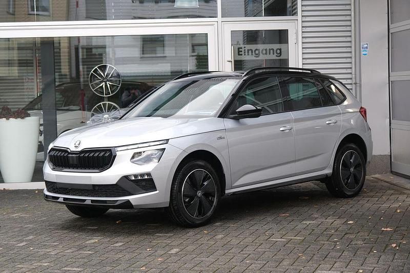 Reflexsilber metallic ... Neu 2025 Skoda Kamiq Monte Carlo SUV | 28.180 € (Fairer Preis) - Bild 1/4