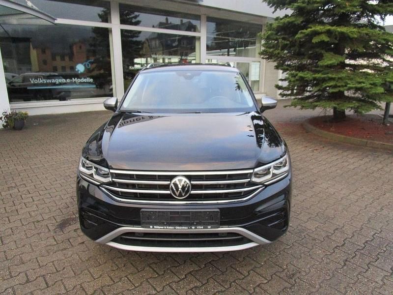 Gebraucht VW Tiguan Allspace Elegance 190 PS (139 kW) 2022 Schwarz SUV