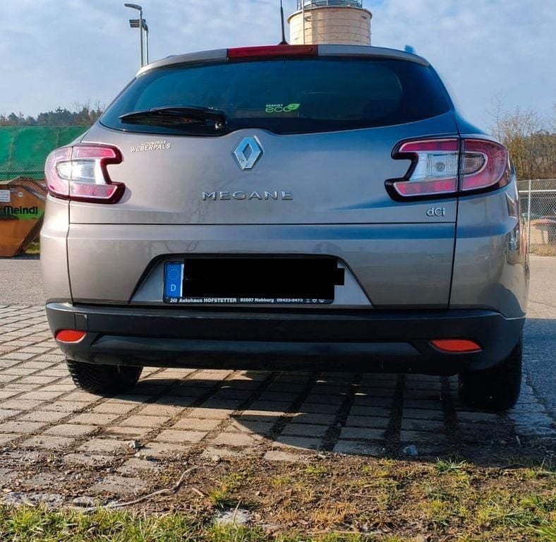 Gebraucht Renault Mégane III 110 PS (80 kW) 2014 Grau Kombi