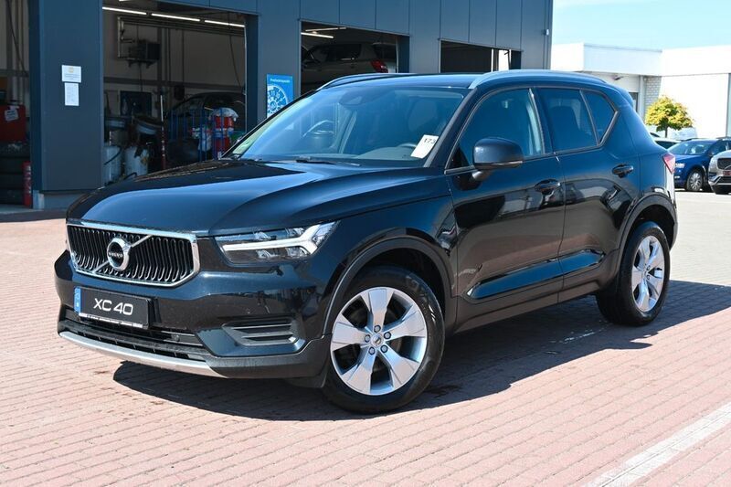 Onyx black metallic Gebraucht 2019 Volvo XC40 Momentum SUV | 28.000 € (Etwas zu teuer) - Bild 1/4