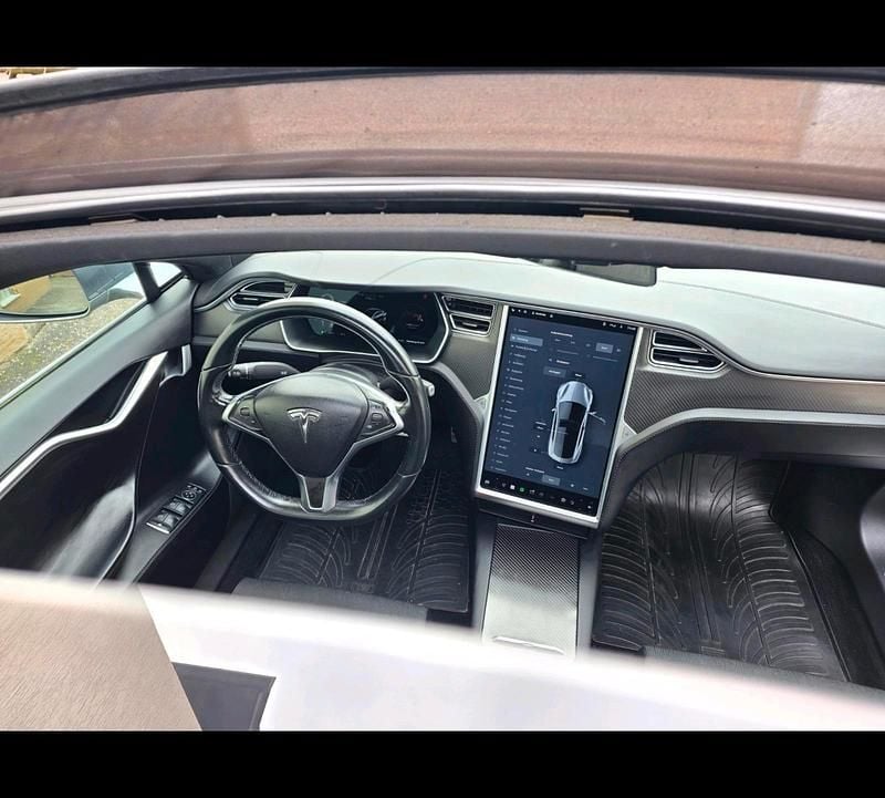 Second-hand Tesla Model S 386 kW (525 CP) 2018 Gri Hatchback