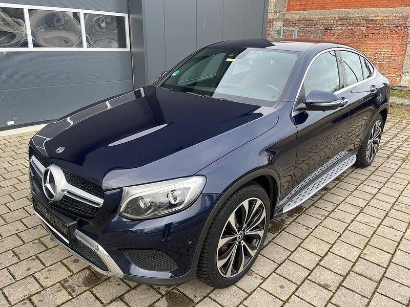 Gebraucht Mercedes GLC350 258 PS (189 kW) 2017 Blau Coupé