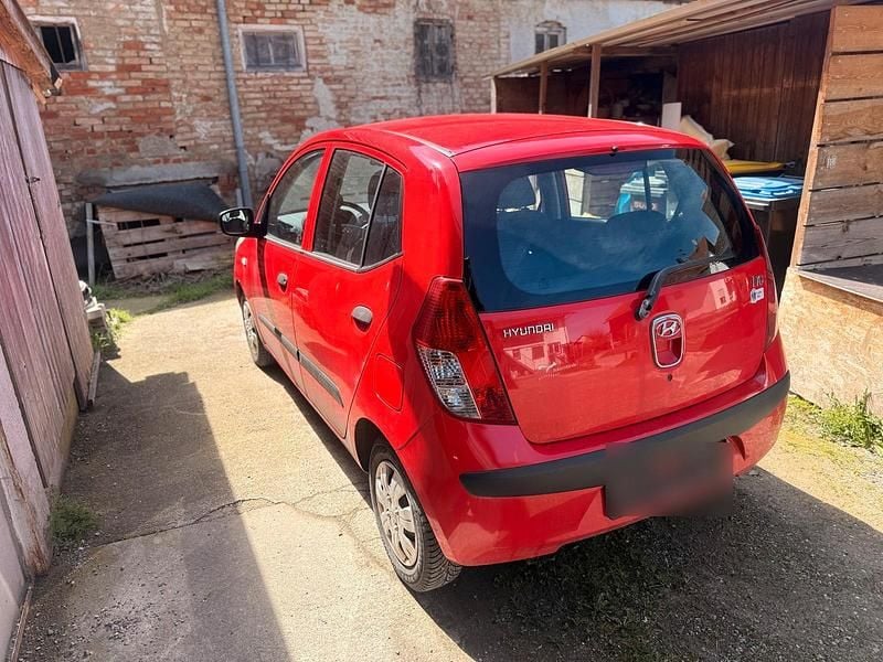 Gebraucht Hyundai i10 68 PS (50 kW) 2008 Rot Kleinwagen