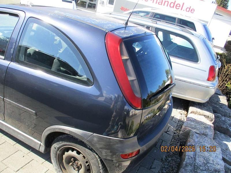 Gebraucht Opel Corsa Basis 58 PS (42 kW) 2002 Schwarz Kleinwagen