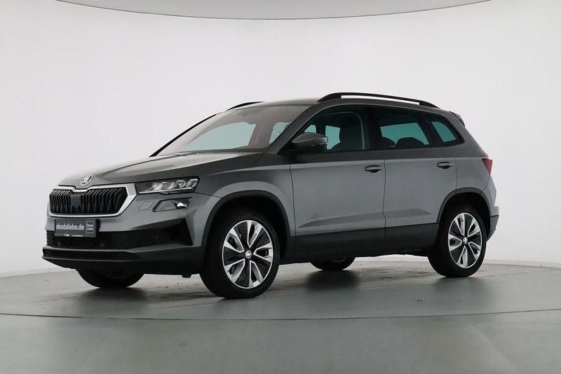 Graphitegrau metallic Gebraucht 2022 Skoda Karoq Style SUV | 21.889 € (Fairer Preis) - Bild 1/4