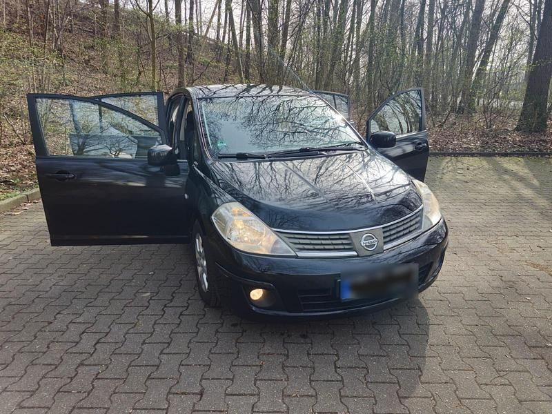 Gebraucht Nissan Tiida 126 PS (92 kW) 2008 Schwarz Limousine