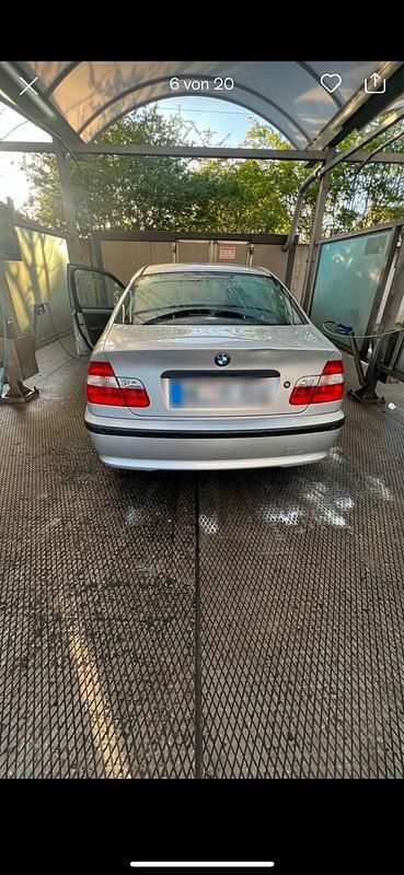 Silber Gebraucht 2002 BMW 318 Limousine | 2.300 € (Guter Preis) - Bild 1/4