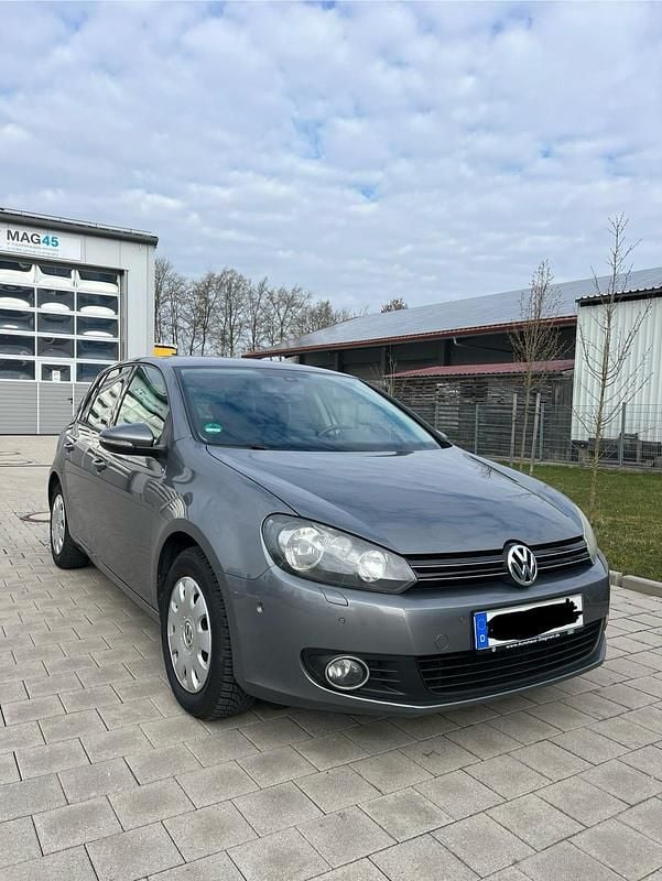 Gebraucht VW Golf VI 122 PS (89 kW) 2011 Grau Kleinwagen