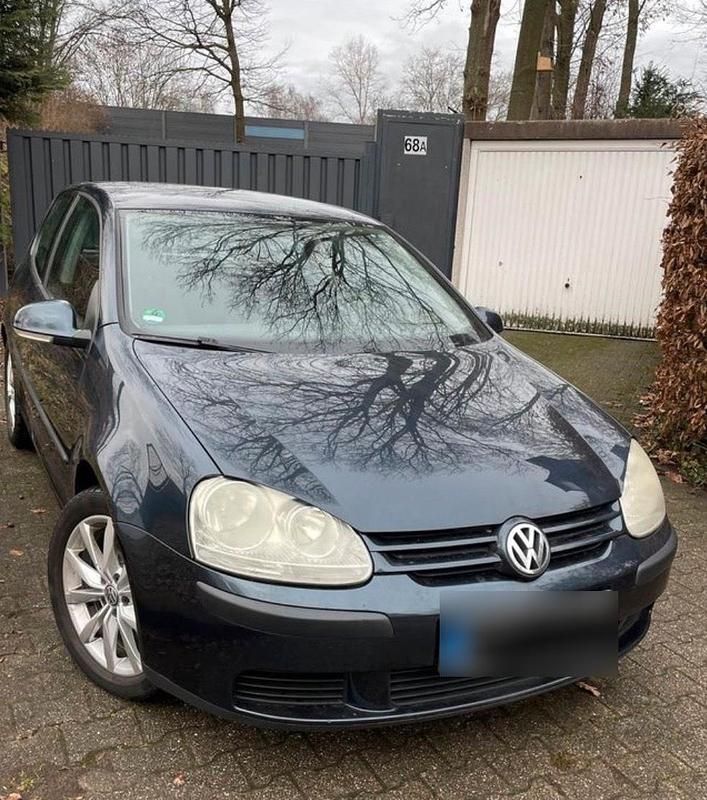 Gebraucht VW Golf V 105 PS (77 kW) 2004 Blau Kleinwagen