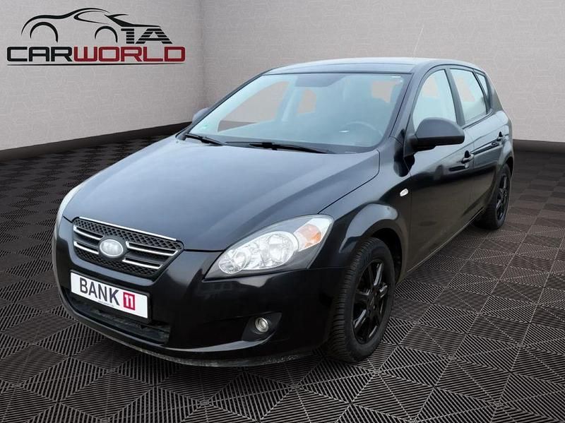 Gebraucht Kia Ceed 143 PS (105 kW) 2009 Schwarz Kleinwagen