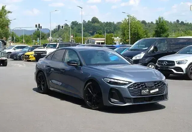 Gebraucht Audi A5 S-line plus 204 PS (150 kW) 2026 Blau Limousine