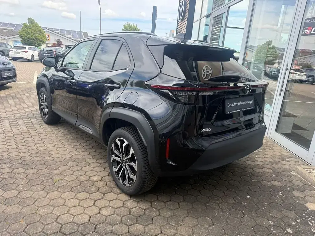 Gebraucht Toyota Yaris Cross 131 PS (96 kW) 2025 Schwarz SUV
