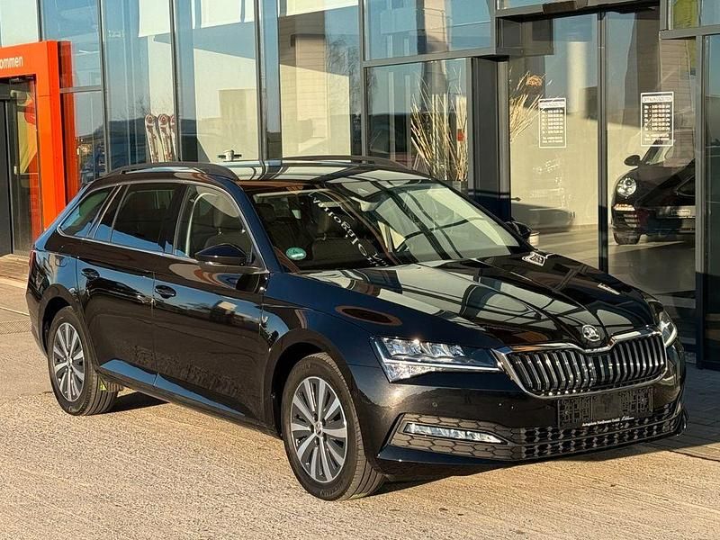Gebraucht Skoda Superb 150 PS (110 kW) 2022 Schwarz Kombi