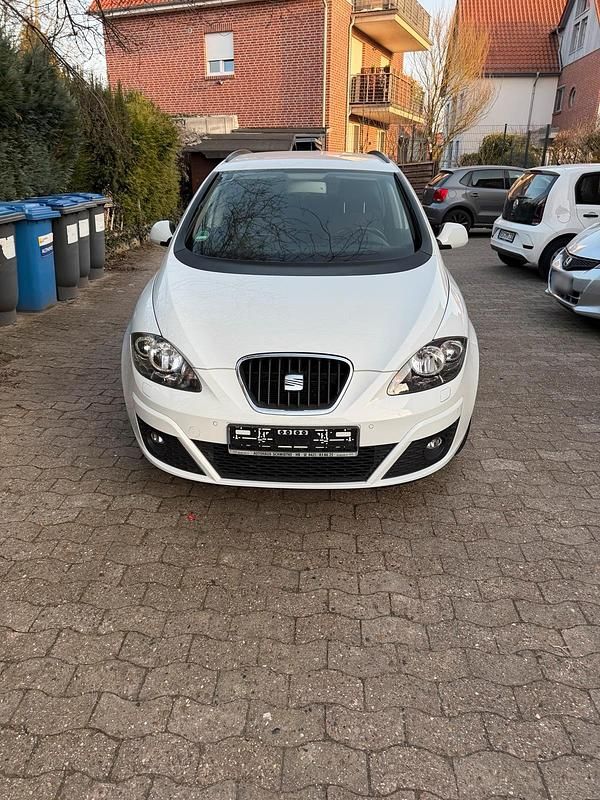 Gebraucht Seat Altea XL 105 PS (77 kW) 2014 Weiß Van / Kleinbus