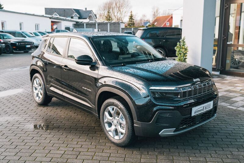 Schwarz Gebraucht 2024 Jeep Avenger Altitude SUV | 23.870 € - Bild 1/4