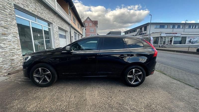 Gebraucht Volvo XC60 Momentum 190 PS (139 kW) 2015 Schwarz SUV