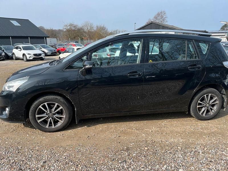 Gebraucht Toyota Verso Touch 147 PS (108 kW) 2014 Schwarz Van / Kleinbus