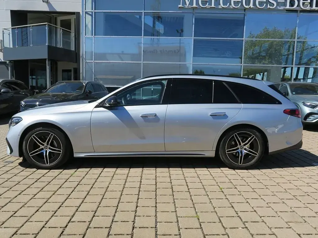 Usado Mercedes E200 Advanced Plus 204 CV (150 kW) 2025 Plateado Berlina
