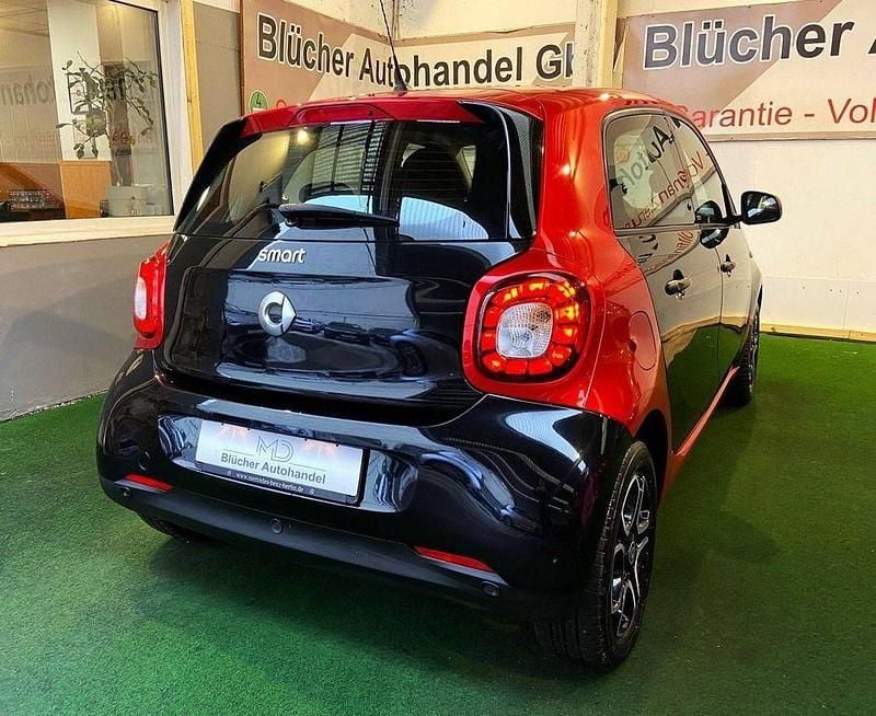 Second-hand Smart ForFour Basis 90 CP (66 kW) 2019 Roșu Hatchback
