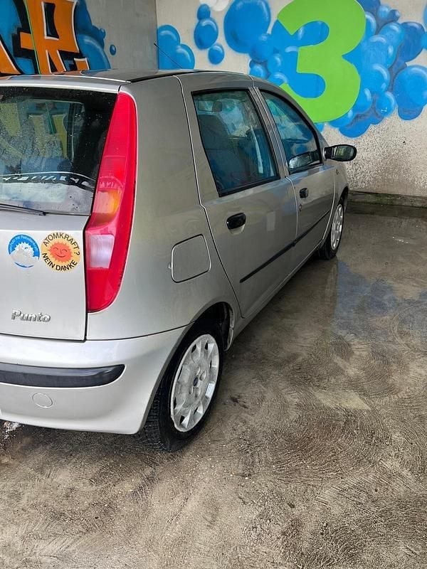 Brugt Fiat Punto 60 HK (44 kW) 2002 Sølv Hatchback