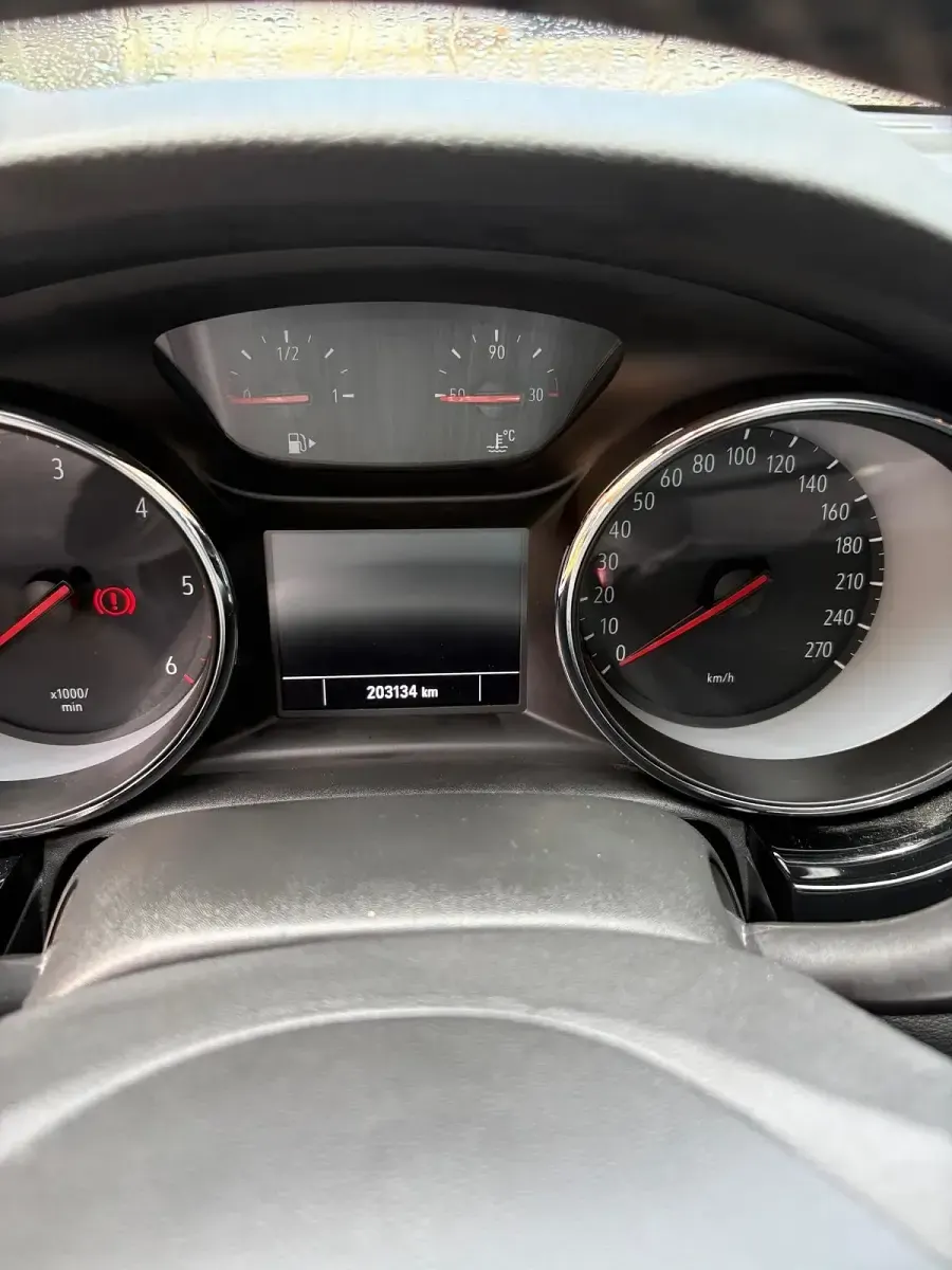 Gebraucht Opel Astra Dynamic 136 PS (100 kW) 2017 Blau Kleinwagen