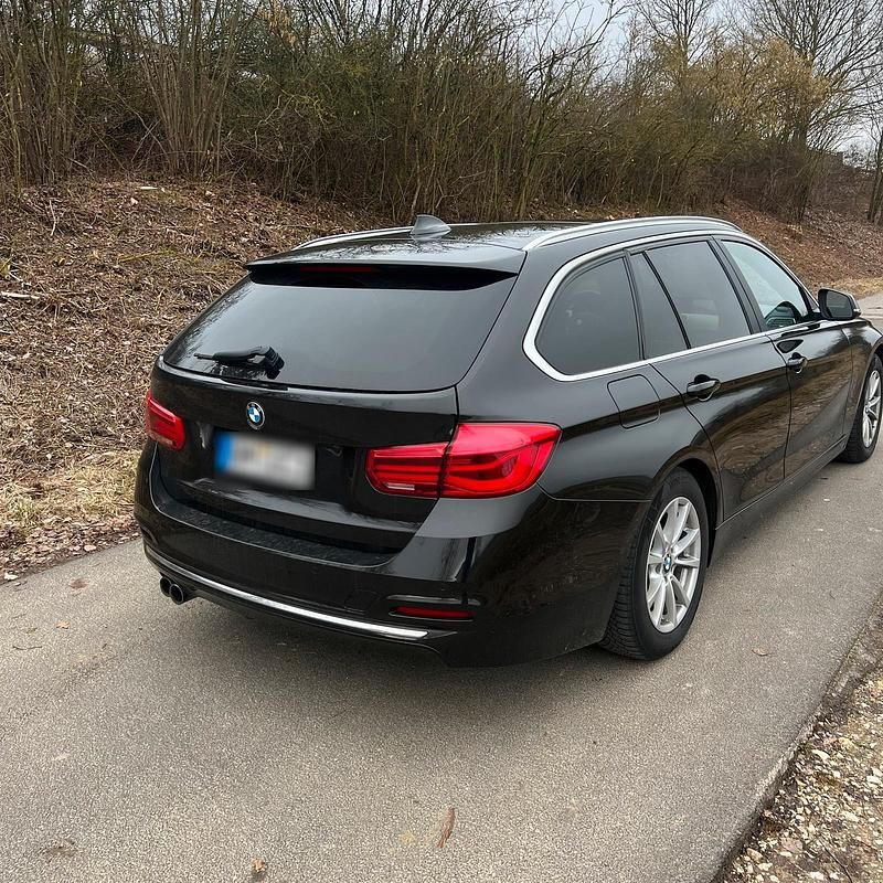 Gebraucht BMW 320 190 PS (139 kW) 2016 Schwarz Kombi