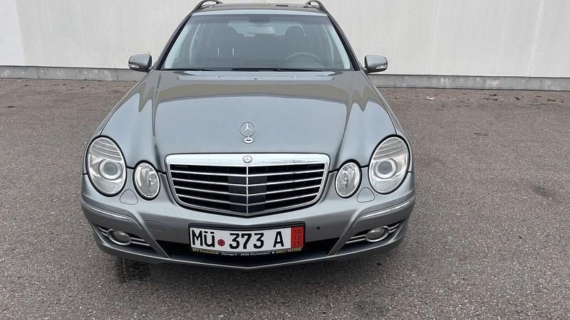 Grün Gebraucht 2008 Mercedes E300 Kombi | 4.500 € (Superpreis) - Bild 1/4