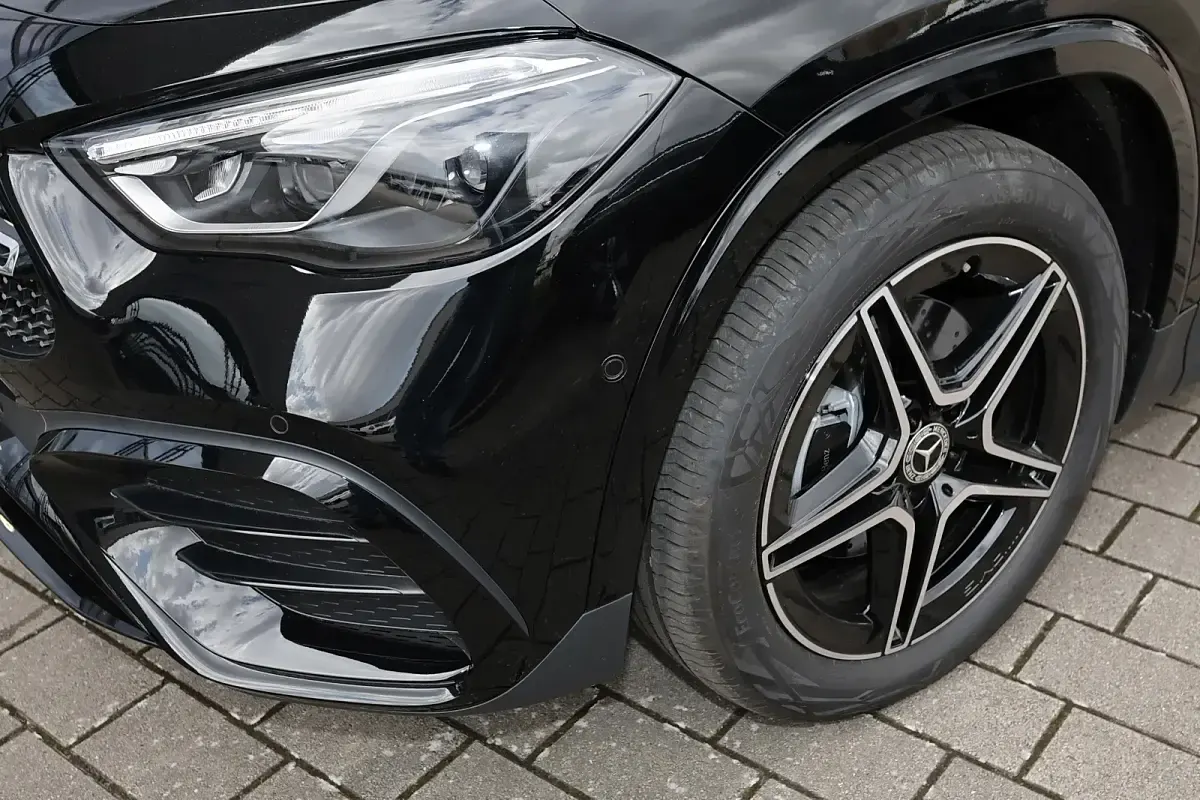 Gebraucht Mercedes GLA200 AMG 120 PS (88 kW) 2026 Unilack nachtschwarz SUV