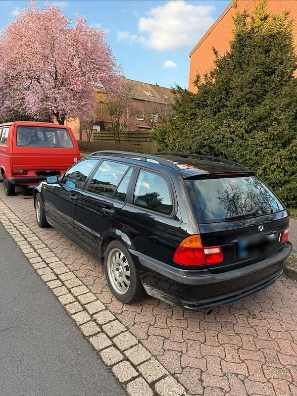 Gebraucht BMW 318 150 PS (110 kW) 2004 Schwarz Kombi