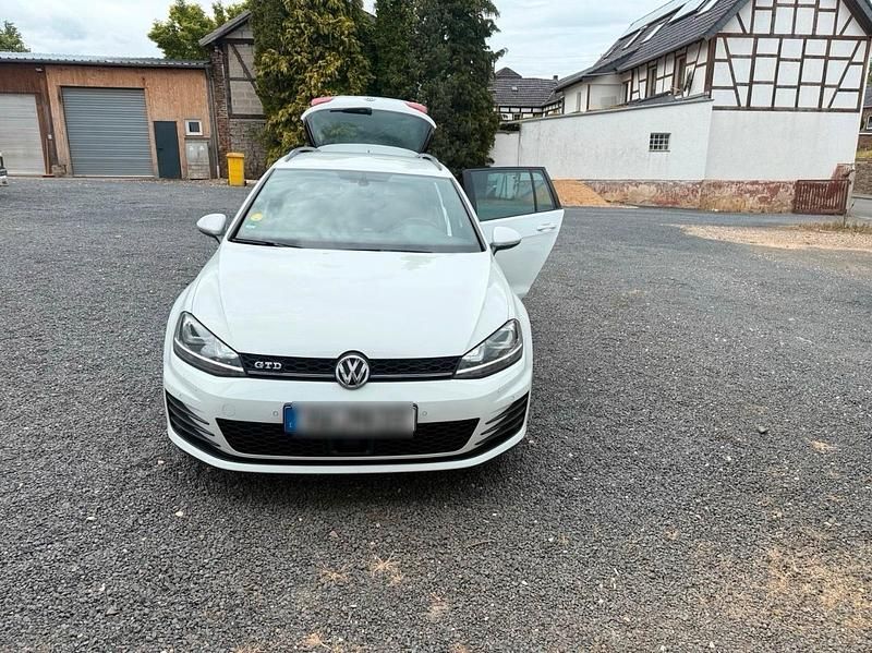Weiß Gebraucht 2016 VW Golf VII GTD Kombi | 10.900 € (Fairer Preis) - Bild 1/4