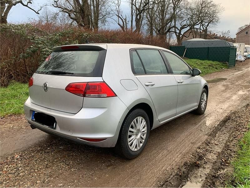 Gebraucht VW Golf 110 PS (80 kW) 2015 Silber Limousine