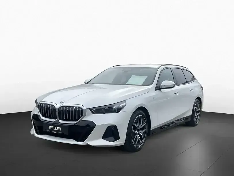 Gebraucht BMW 520 M Sport 197 PS (144 kW) 2025 Weiß Kombi
