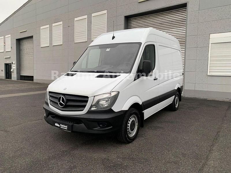 Weiß Gebraucht 2015 Mercedes 316 Van | 15.470 € (Fairer Preis) - Bild 1/4